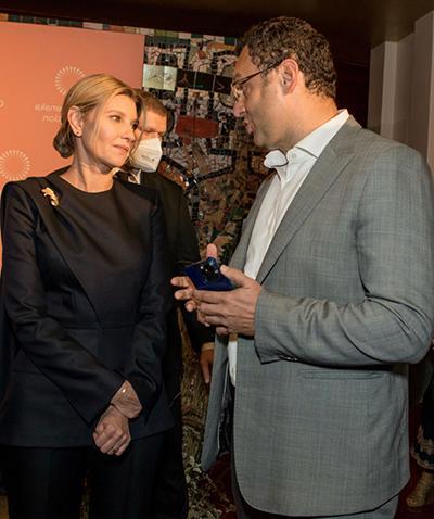 Gennady Bratslavsky, MD, met the wife of Ukrainian President Volodymyr Zelenskyy in September at a charity event in New York City that launched her Olena Zelenska Foundation. 